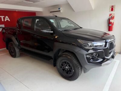 Toyota hilux gr 4 sport 2026 0km fisica