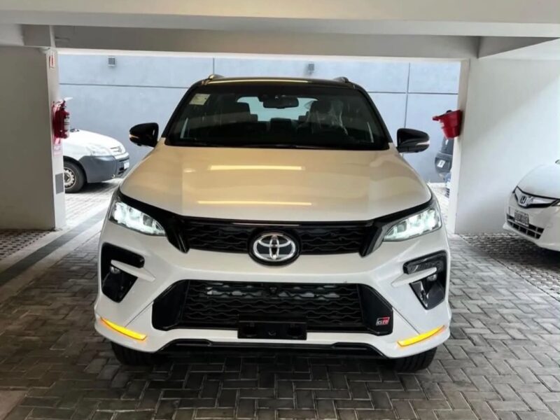 Toyota sw4 grs 2.8tdi 224cv blanca fisica 2026